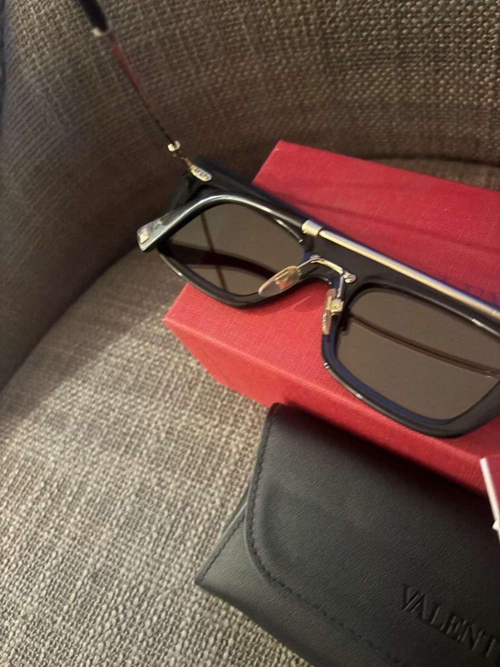 Valentino Sunglasses - Picture 4 of 4